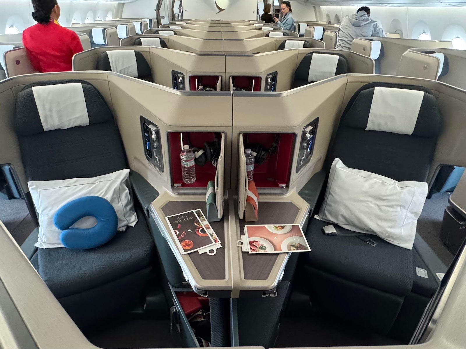 Cathay Pacific SEA HKG business cabin